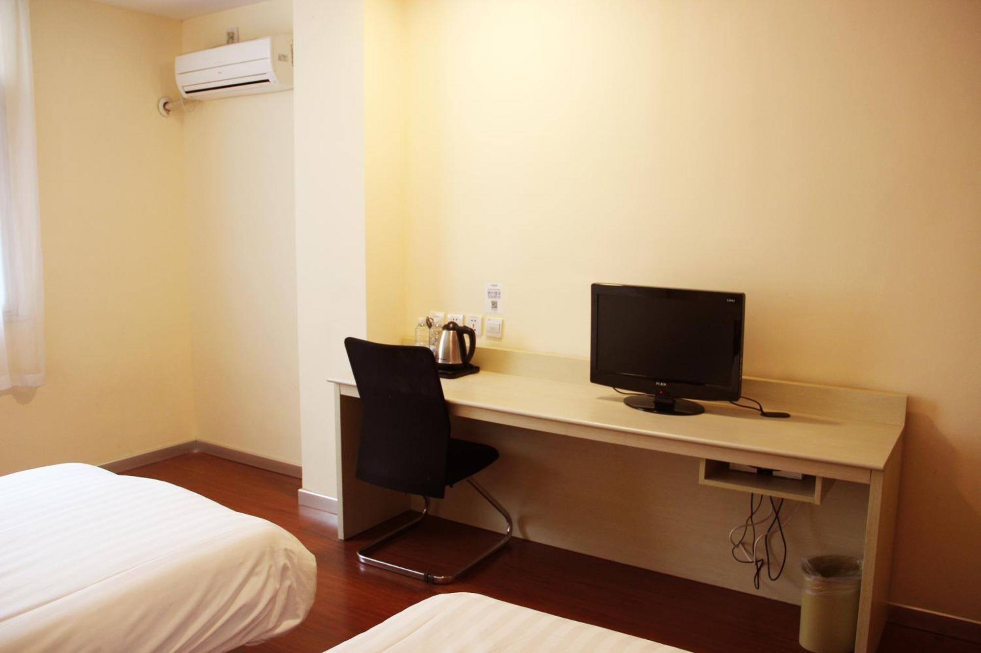 Hanting Hotel Shanghai Hongqiao Railway Station Huqingping Highway Exterior photo