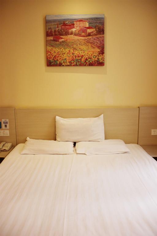 Hanting Hotel Shanghai Hongqiao Railway Station Huqingping Highway Exterior photo